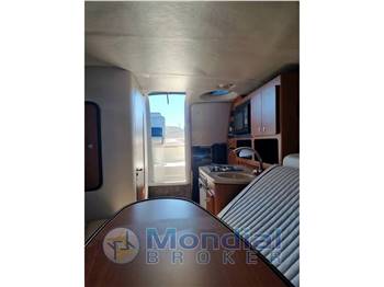 CROWNLINE 270CR