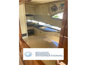 FERRETTI SPA 680 FLY