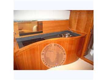 Pershing 46