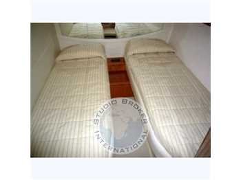 Pershing 46