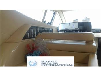 FERRETTI 550 fly