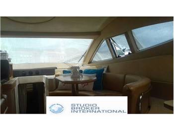 FERRETTI 550 fly