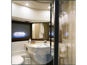Ferretti 550
