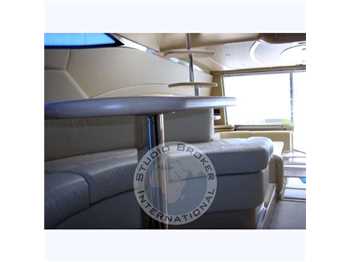 Ferretti 550