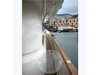 Ferretti Custom line 30