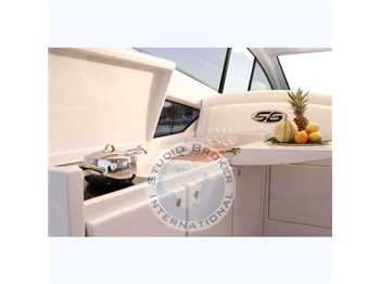 Pershing 56