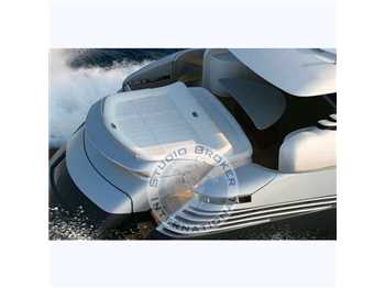 Pershing 90