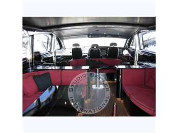 Cantieri navali arno Leopard 27