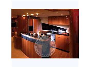 Sunseeker 82 yacht