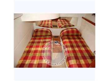 Pershing 46