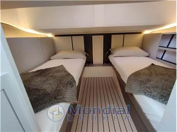 Italia Yachts IY 43 Veloce