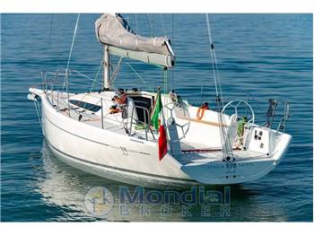 Italia Yachts Italia 9.98