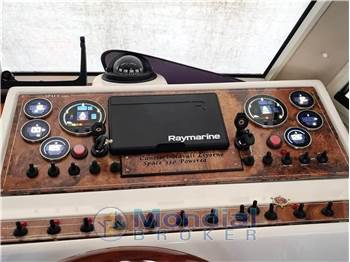 Plastik Space 310 Cruise