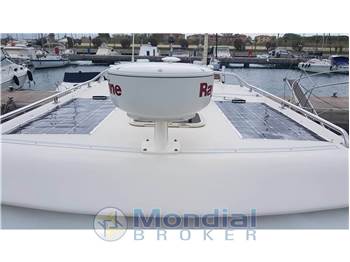 Plastik Space 310 Cruise