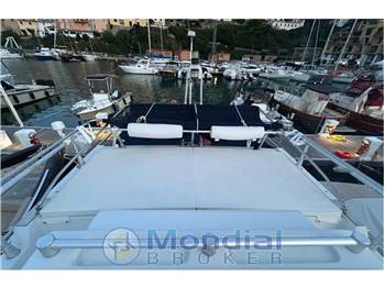 Raffaelli Middle fly