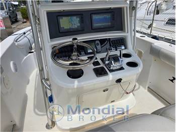 Boston Whaler 270 OUTRAGE
