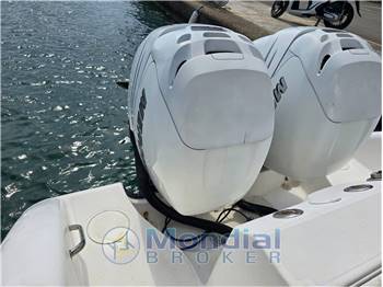 Boston Whaler 270 OUTRAGE