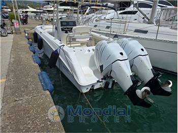 Boston Whaler 270 OUTRAGE