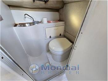 Four Winns Quest 257