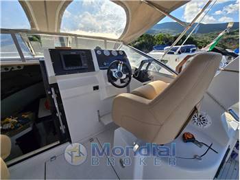 Four Winns Quest 257