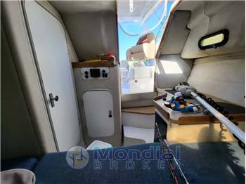 Four Winns Quest 257