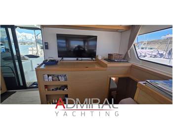 Lagoon 42