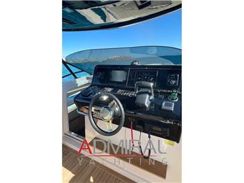 Cayman Yachts 400 WA