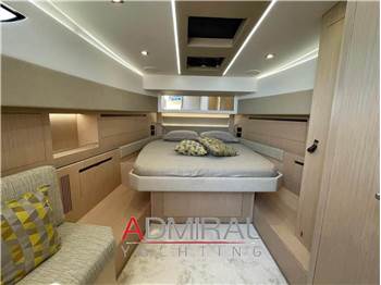 Cayman Yachts 400 WA