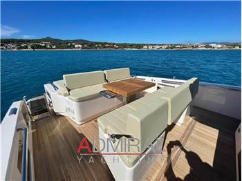 Cayman Yachts 400 WA