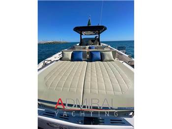 Cayman Yachts 400 WA