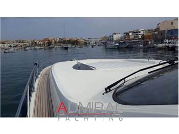 Sunseeker Predator 75