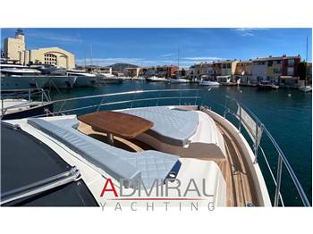 Cayman Yachts F580