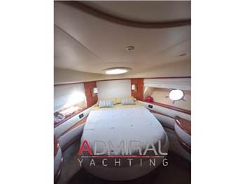 Azimut 62