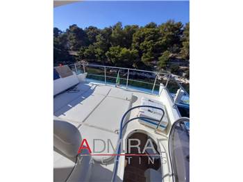 Azimut 62