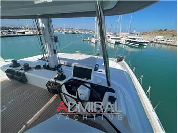 Lagoon 55