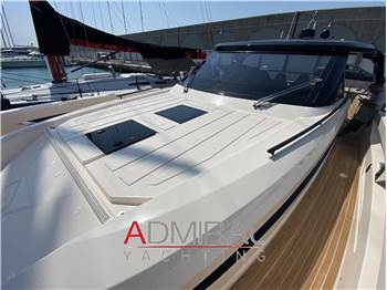 Cayman Yachts 540 WA