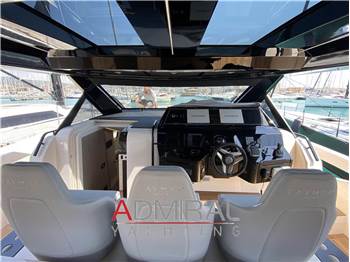 Cayman Yachts 540 WA