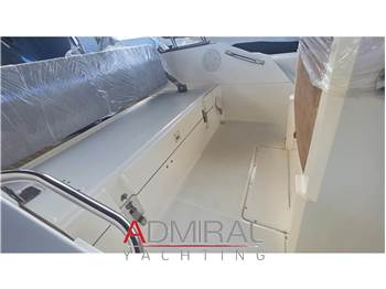 Capelli TEMPEST 700