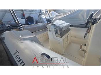 Capelli TEMPEST 700
