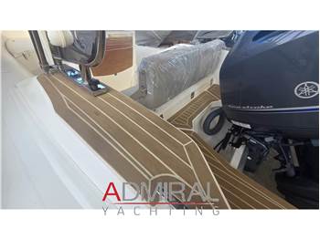 Capelli TEMPEST 700