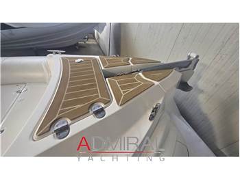 Capelli TEMPEST 700