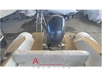 Capelli TEMPEST 700