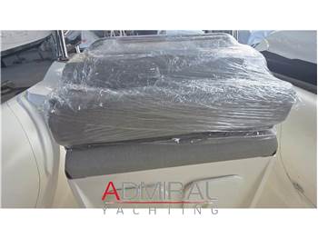 Capelli TEMPEST 700