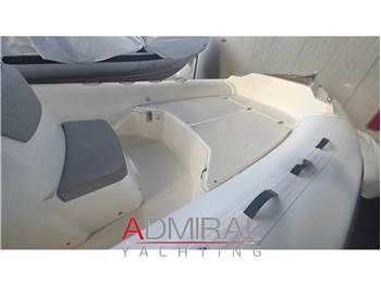 Capelli TEMPEST 700