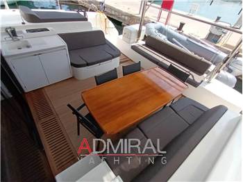 Lagoon 51