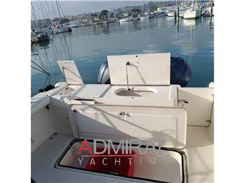 Pursuit 3070 Offshore Center Console