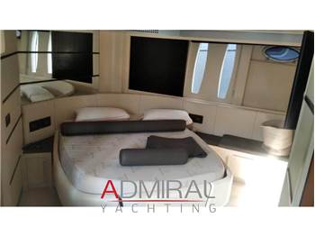 Pershing 62