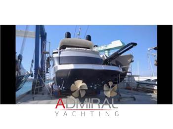 Pershing 62