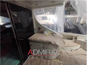 Azimut 62S