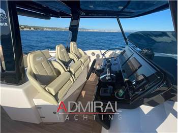 Cayman Yachts 400 WA